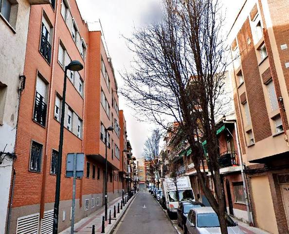 Garaje en Alquiler en Calle Béjar en La Alhóndiga