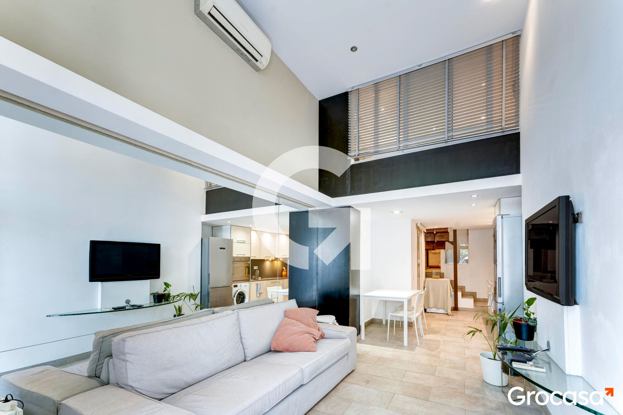 Sala d'estar de Planta baixa en venda en  Barcelona Capital amb Aire condicionat, Moblat i Forn