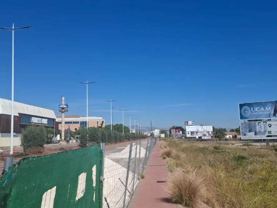 Vista exterior de Terreno industrial en venta en Pedanías Este