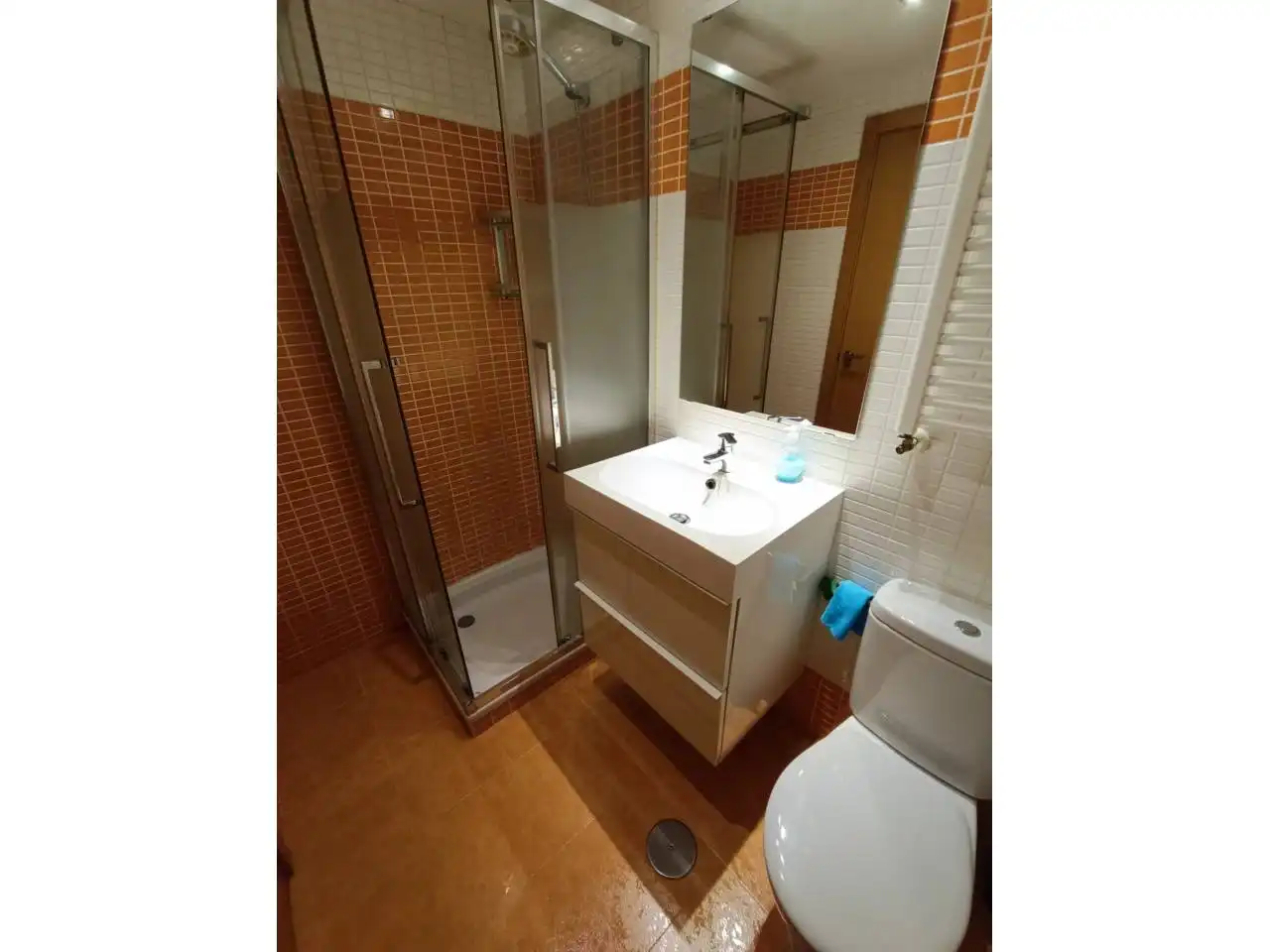 Bathroom of Flat for rent in Fuenlabrada  with Air Conditioner, Heating and Storage room