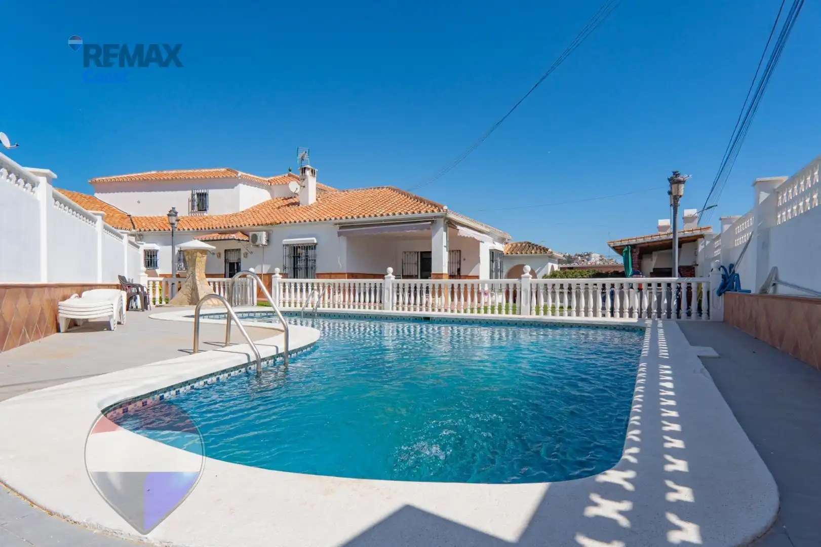 Piscina de Casa o xalet en venda en Rincón de la Victoria amb Aire condicionat, Jardí privat i Piscina