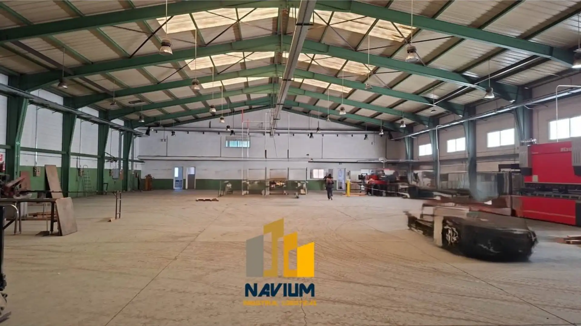 Nave industrial de alquiler en Velilla de San Antonio