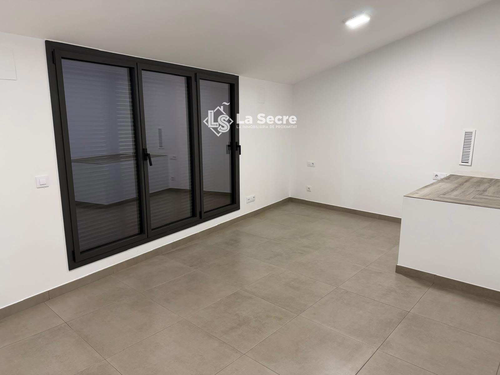 Duplex to rent in Martorell  with Heating and Terrace