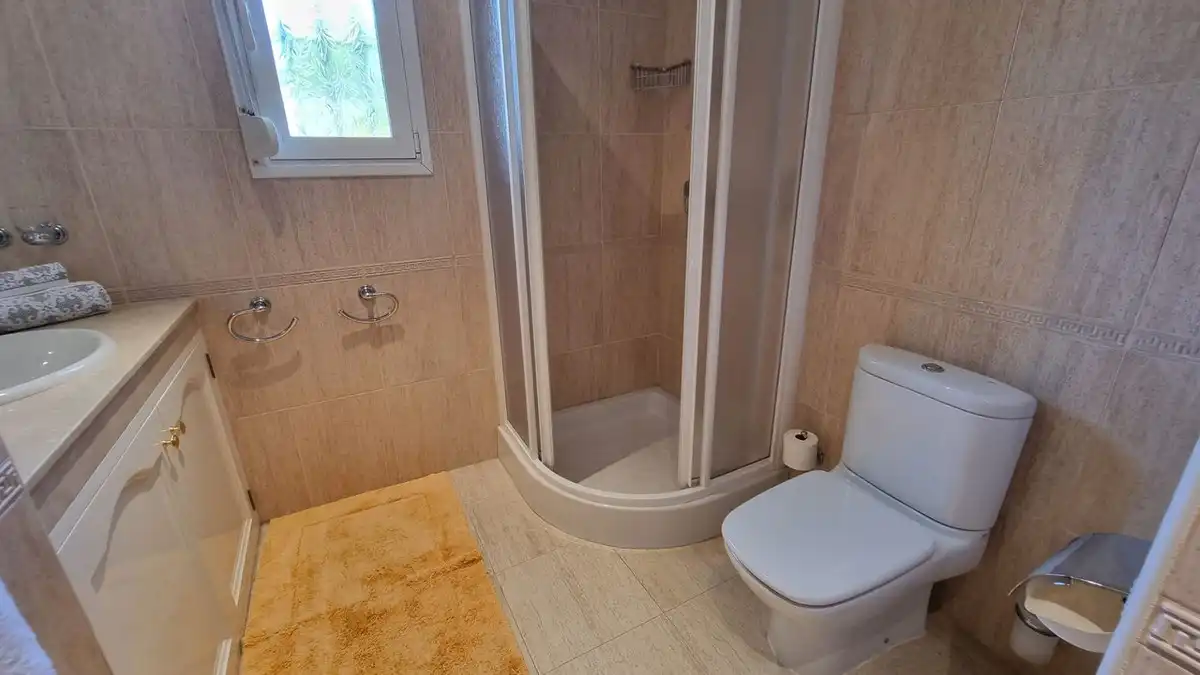 Bany de Casa o xalet de lloguer en Benahavís amb Aire condicionat, Jardí privat i Terrassa