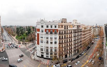 Vista exterior de Pis en venda en  Madrid Capital amb Aire condicionat, Terrassa i Balcó