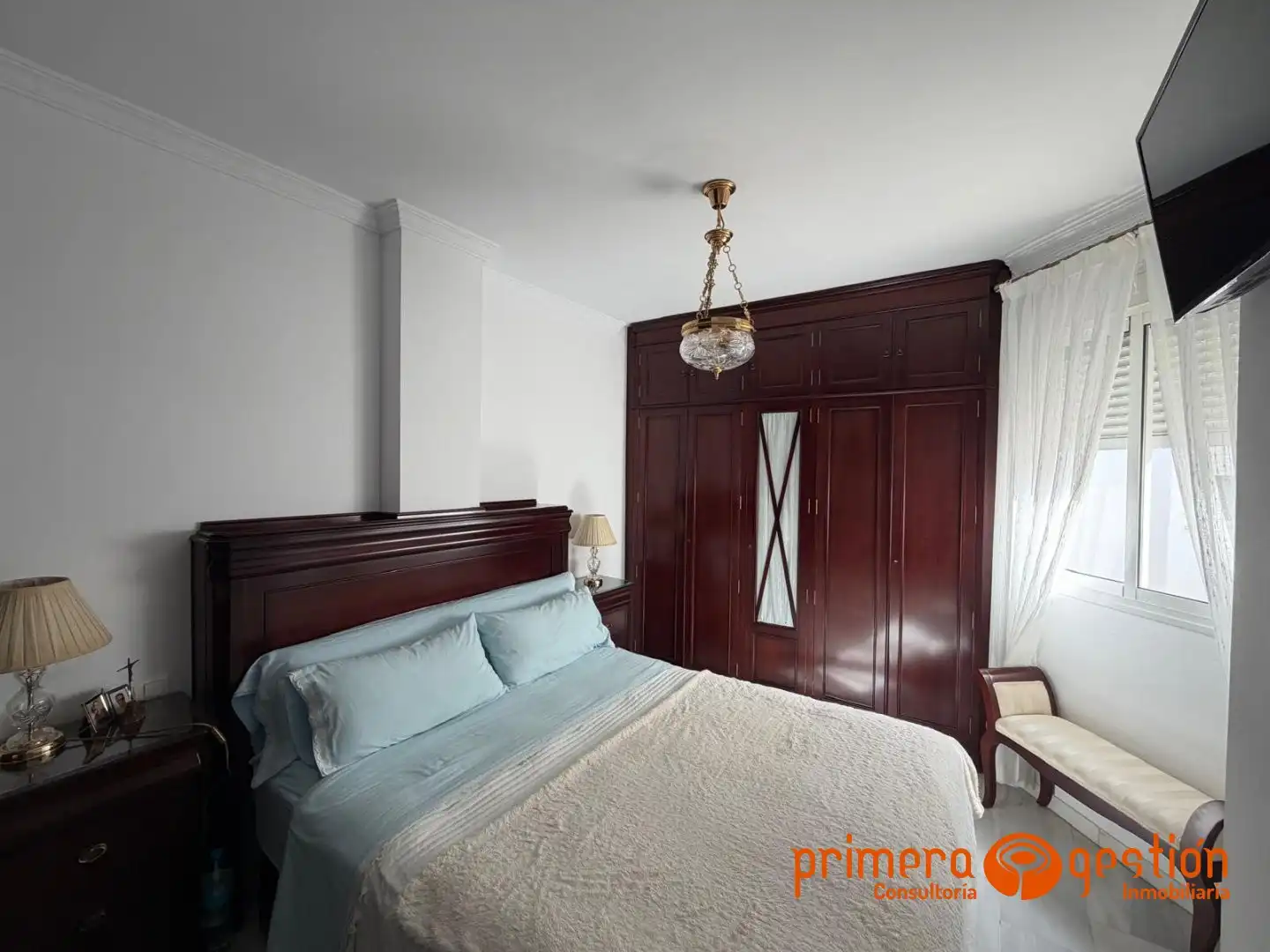 Schlafzimmer von Maisonette zum Verkauf in Lora del Río mit Klimaanlage, Heizung und Terrasse