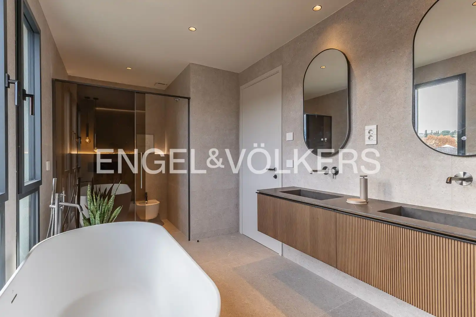 Bathroom of Houses for sale in Sant Cugat del Vallès  with Air Conditioner, Heating and Private garden