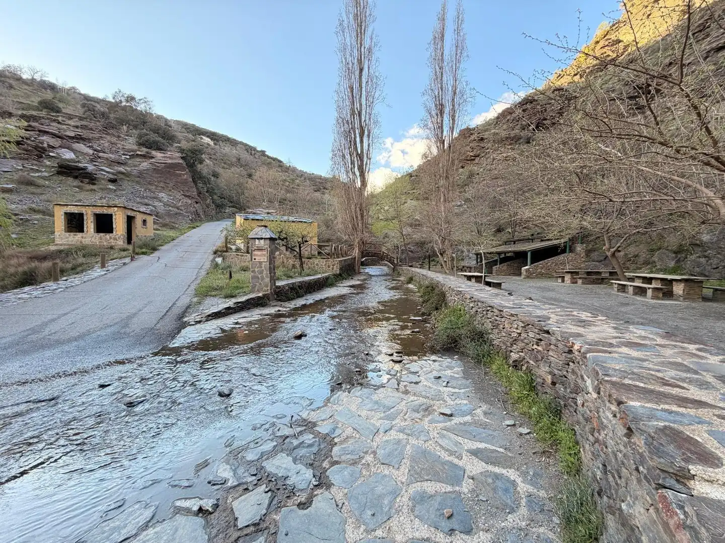 Vista exterior de Piso en venta en Ohanes