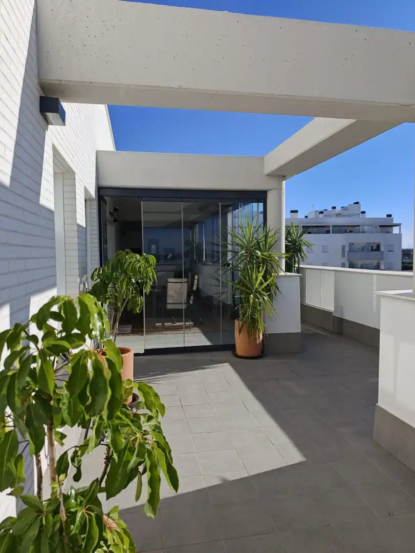 Attique avec piscine à louer à Casines, imagen 27