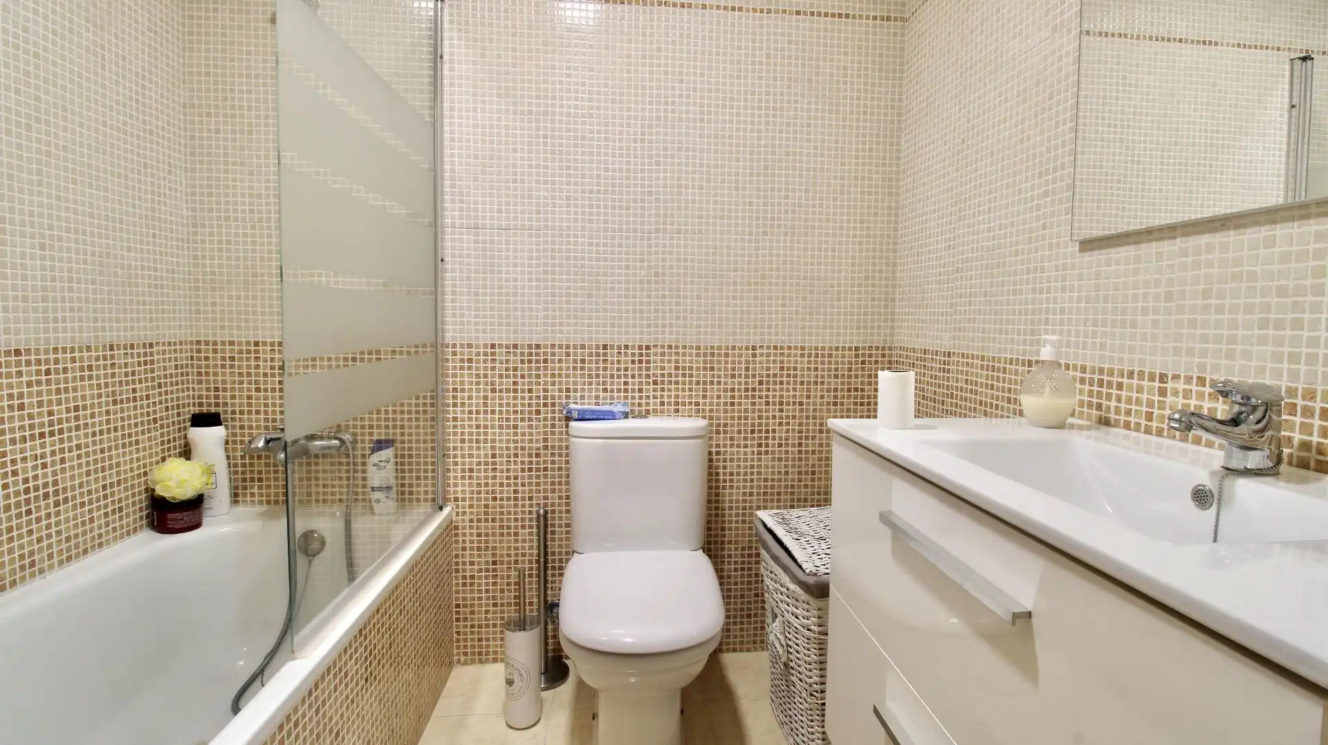 Bathroom of Flat for sale in Vícar  with Air Conditioner, Private garden and Terrace