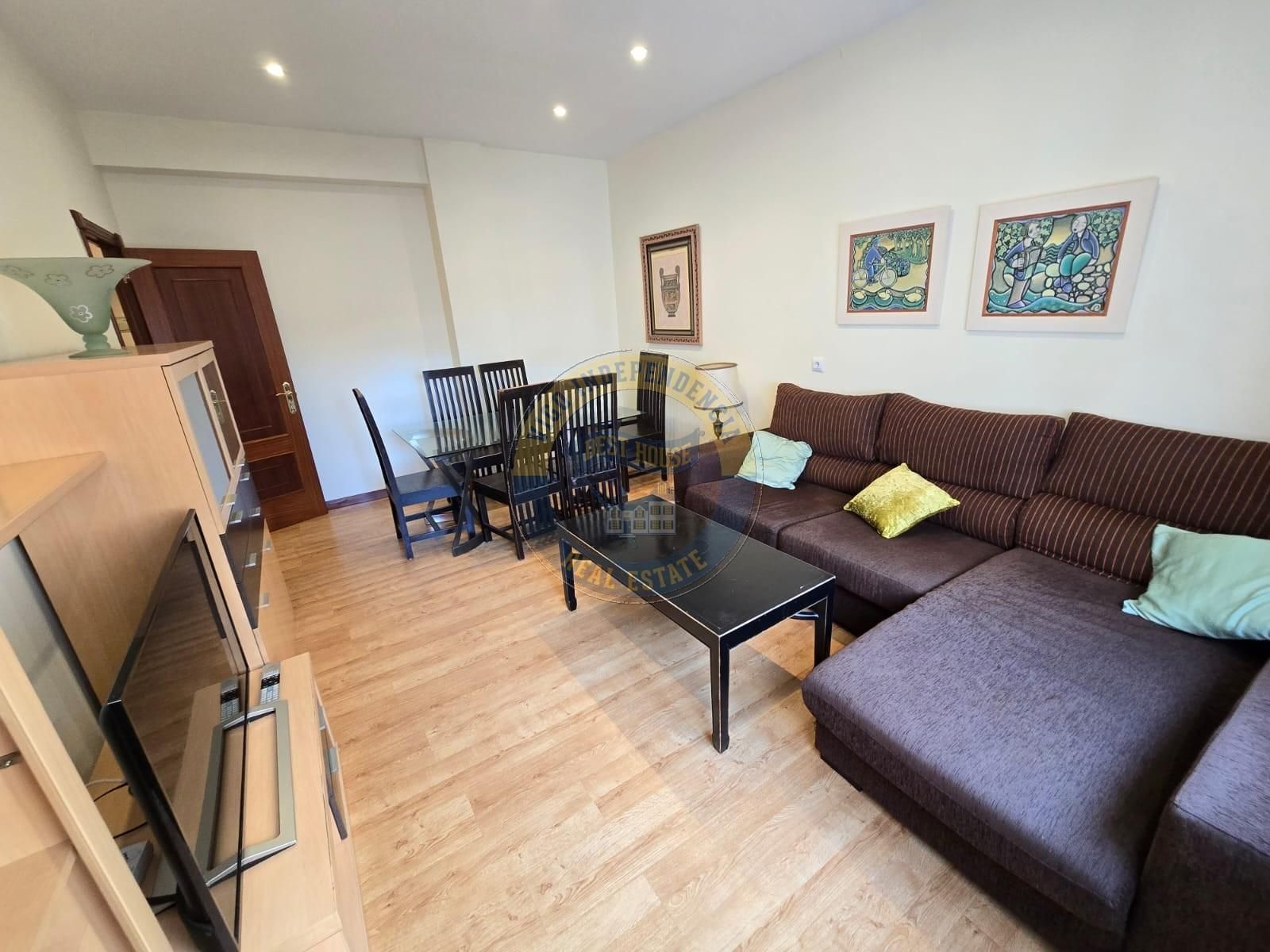 Living room of Flat to rent in Vigo   with Heating and Parquet flooring