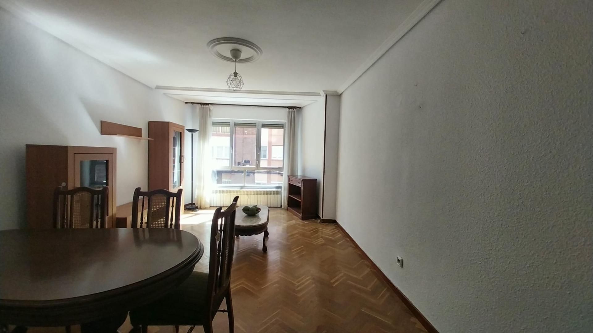 Sala de estar de Piso en venta en Valladolid Capital con Calefacción, Parquet y Terraza