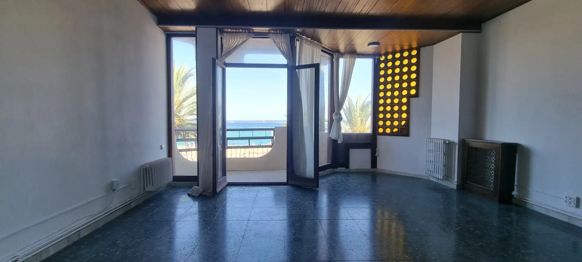 Living room of Flat for sale in Badalona  with Heating and Balcony