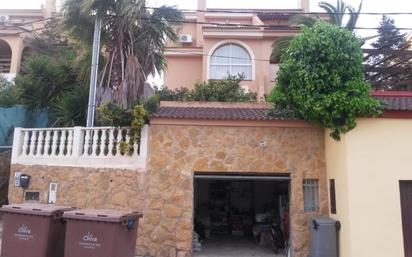 Exterior view of Single-family semi-detached for sale in Chiva  with Air Conditioner, Heating and Private garden