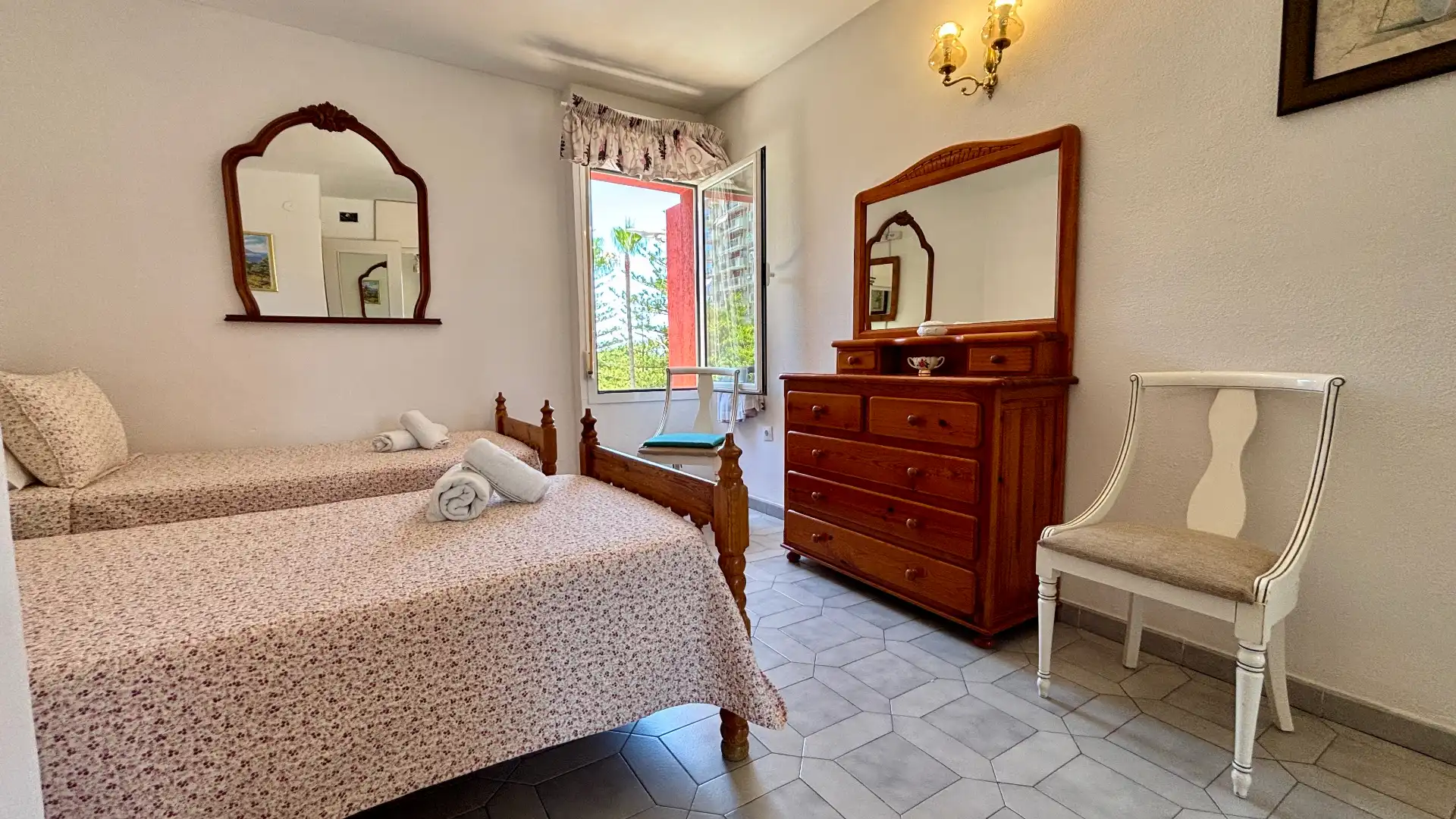 Schlafzimmer von Wohnung zum Verkauf in Benalmádena mit Klimaanlage, Heizung und Terrasse