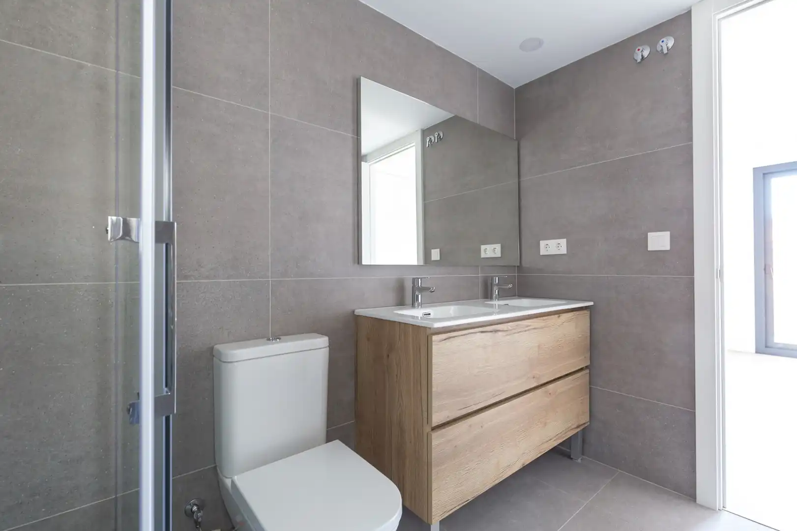 Bathroom of Flat for sale in Sant Feliu de Llobregat  with Air Conditioner, Heating and Terrace