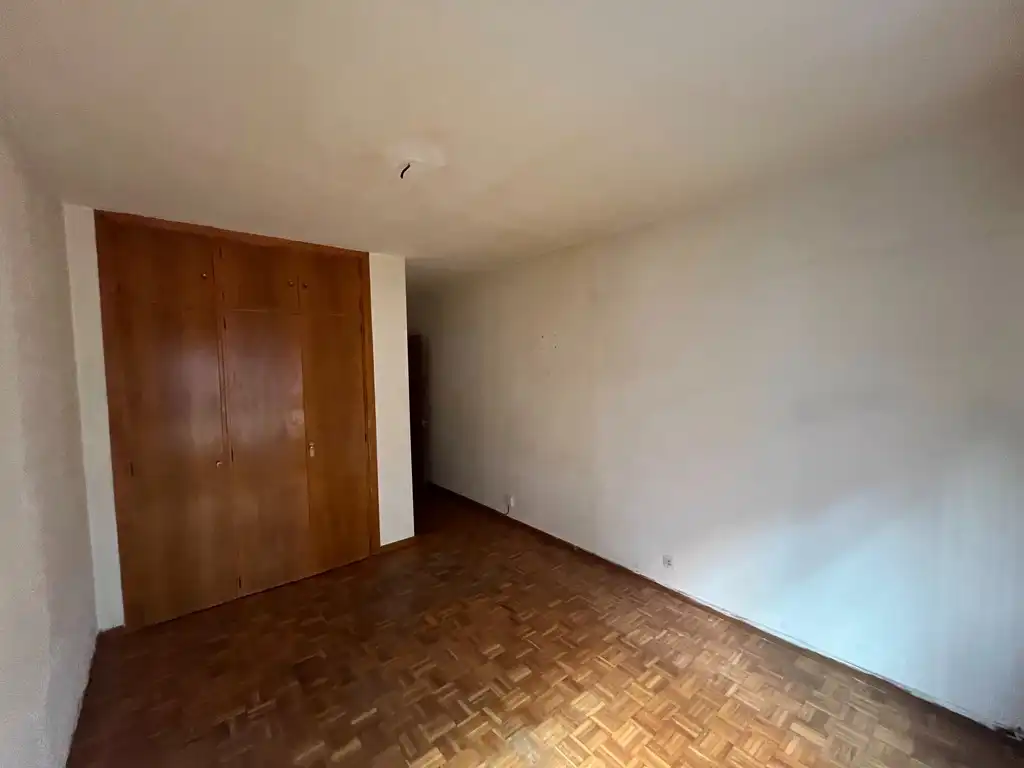 Flat for sale in Calle Marqués de Villores, Ensanche - Franciscanos