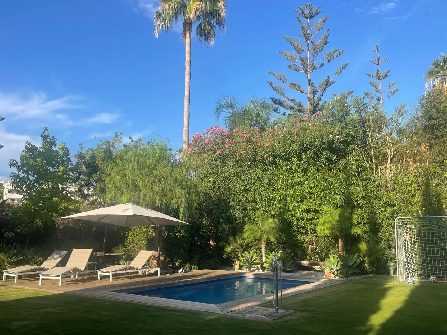 Piscina de Casa o xalet en venda en Estepona Pueblo