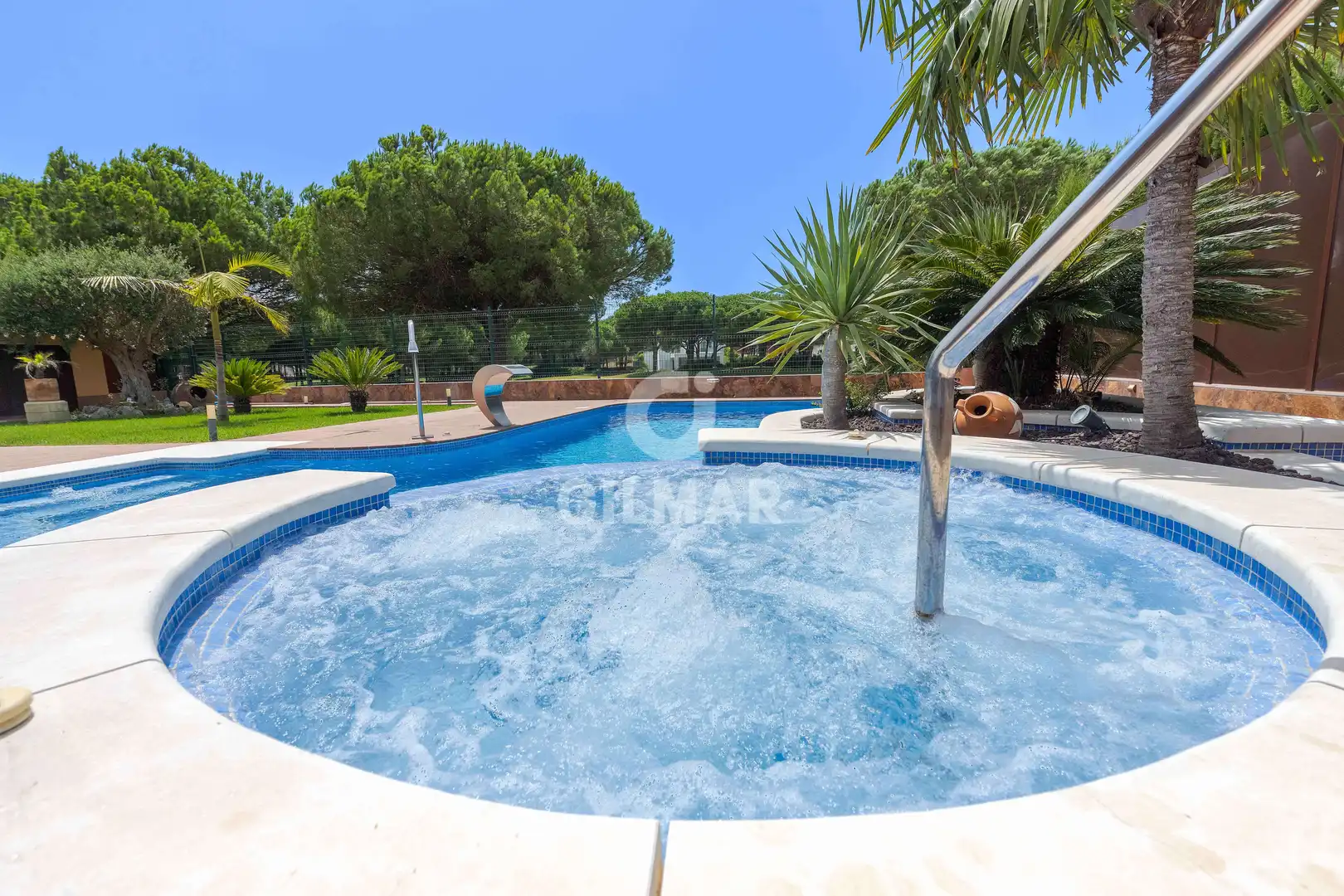 Jardí de Casa o xalet en venda en Chiclana de la Frontera amb Calefacció, Jardí privat i Piscina