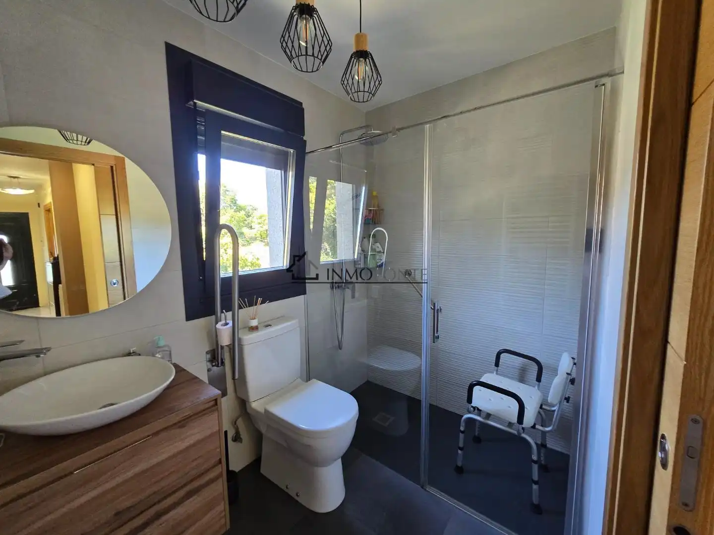 Baño de Casa o chalet en venta en Pontevedra Capital  con Calefacción, Jardín privado y Terraza