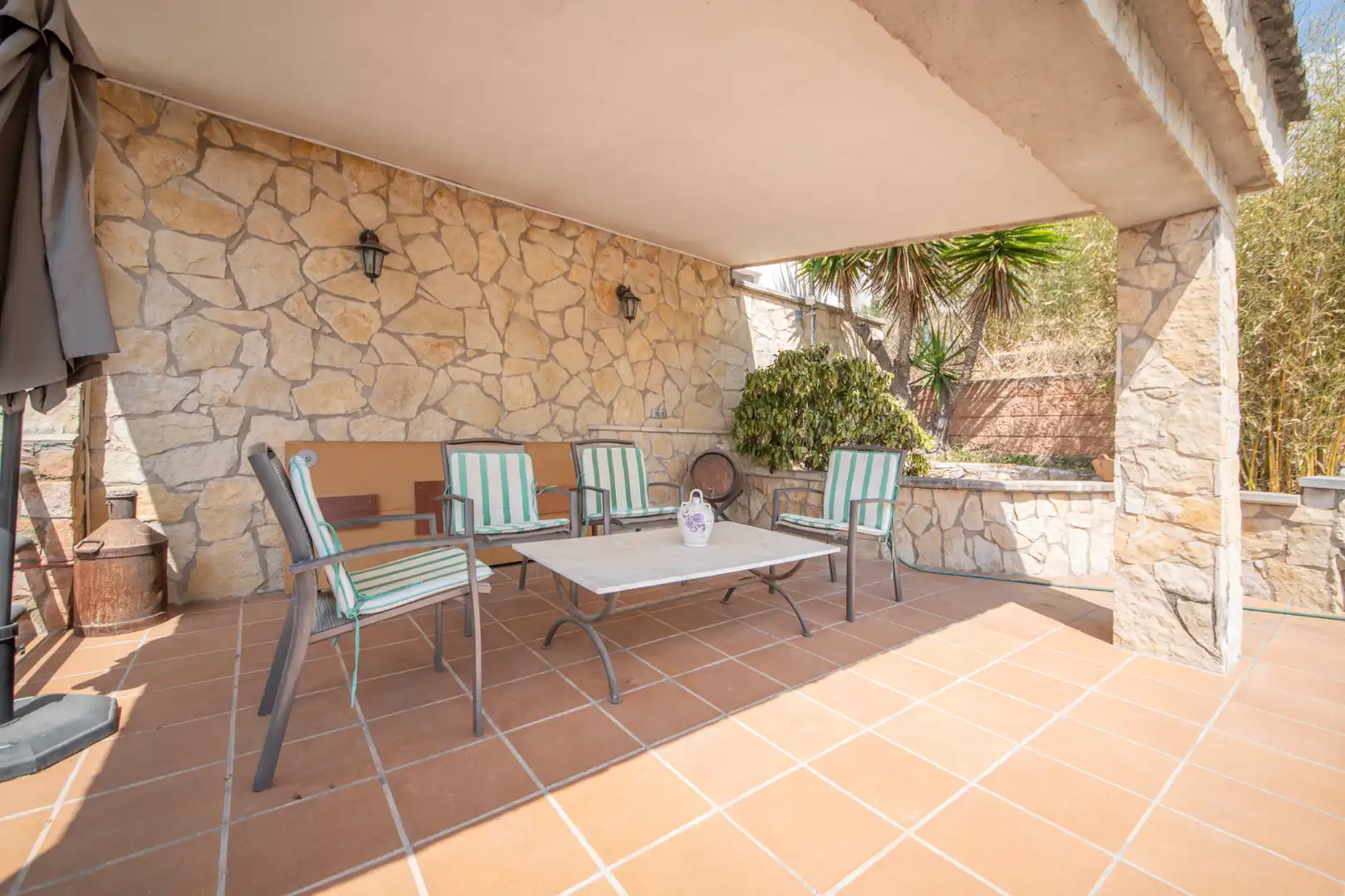 Terrasse von Country house zum Verkauf in La Torre de Claramunt mit Privatgarten, Terrasse und Möbliert