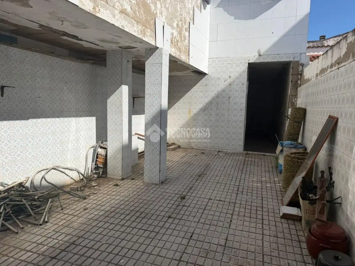 Detached homes for sale in Montijo