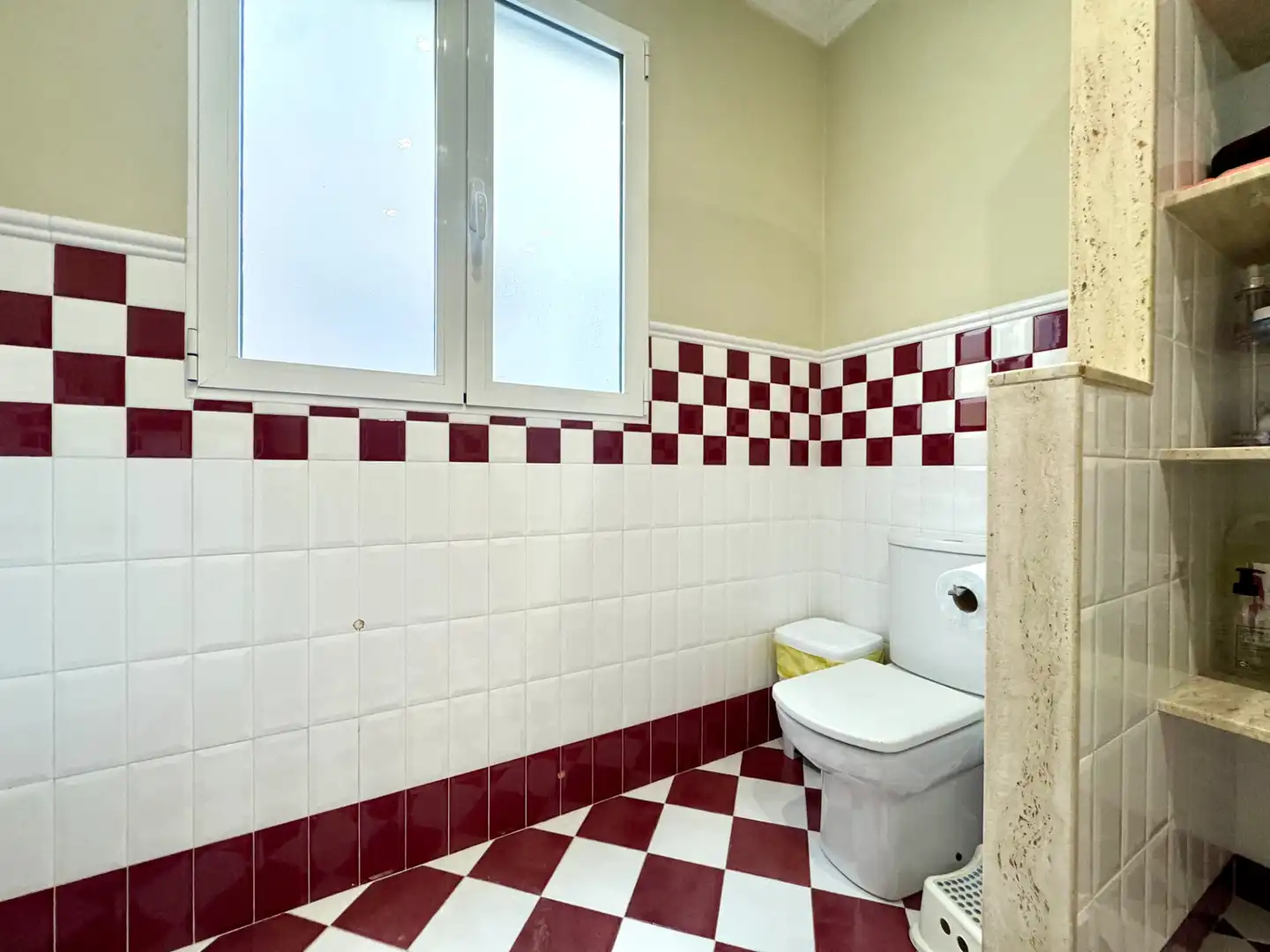 Bathroom of Flat for sale in Sueca  with Air Conditioner, Terrace and Storage room