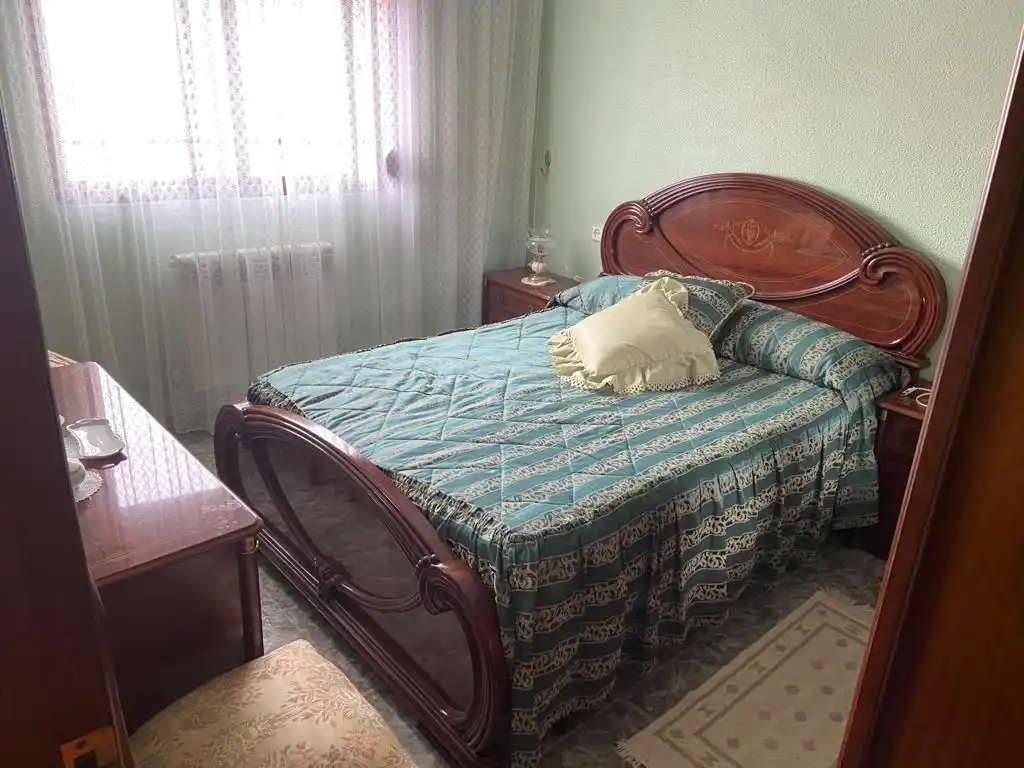 Schlafzimmer von Einfamilien-Reihenhaus zum Verkauf in Benavente