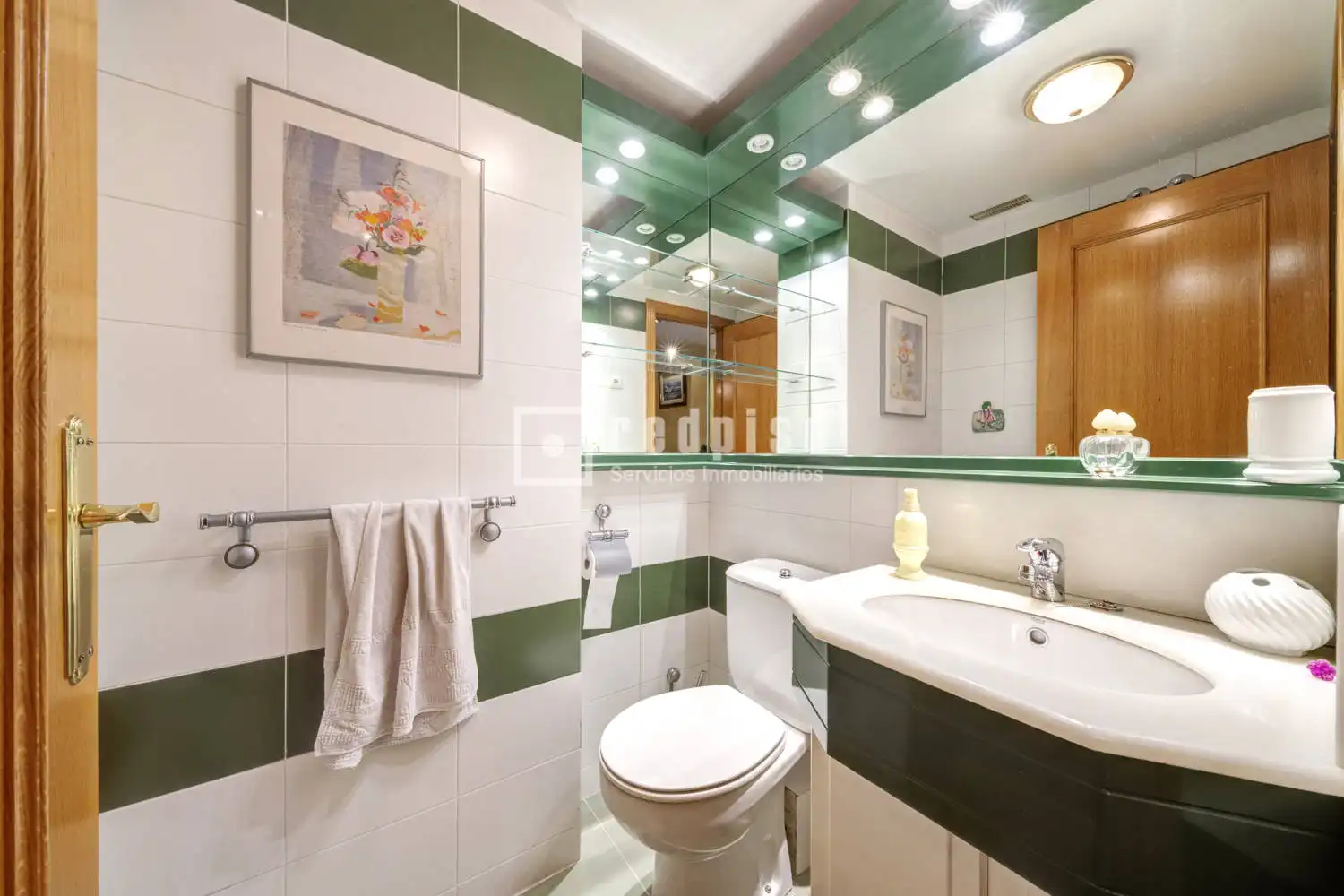 Bathroom of Flat for sale in Pozuelo de Alarcón  with Heating, Private garden and Parquet flooring