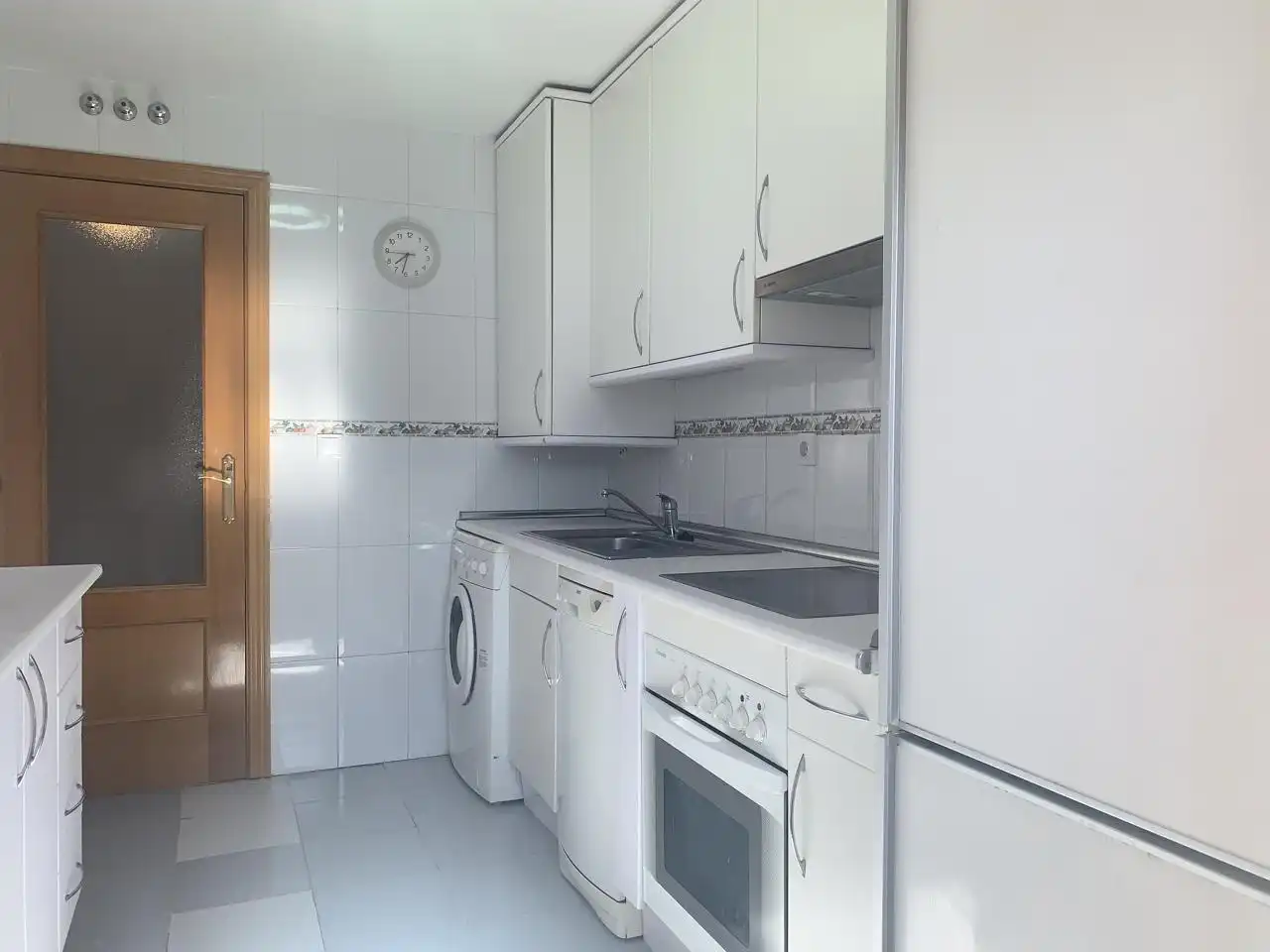 Cocina de Piso de alquiler en Manzanares El Real con Parquet, Terraza y Piscina comunitaria