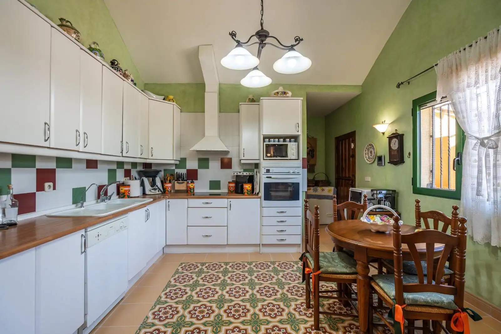 Cocina de Finca rústica en venta en Chinchón con Aire acondicionado, Calefacción y Jardín privado