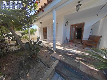 Adossat amb balcó en venda a Ardiaca - La Llosa