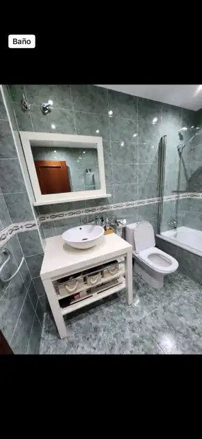 Baño de Casa adosada de alquiler en Estepona con Aire acondicionado, Terraza y Horno
