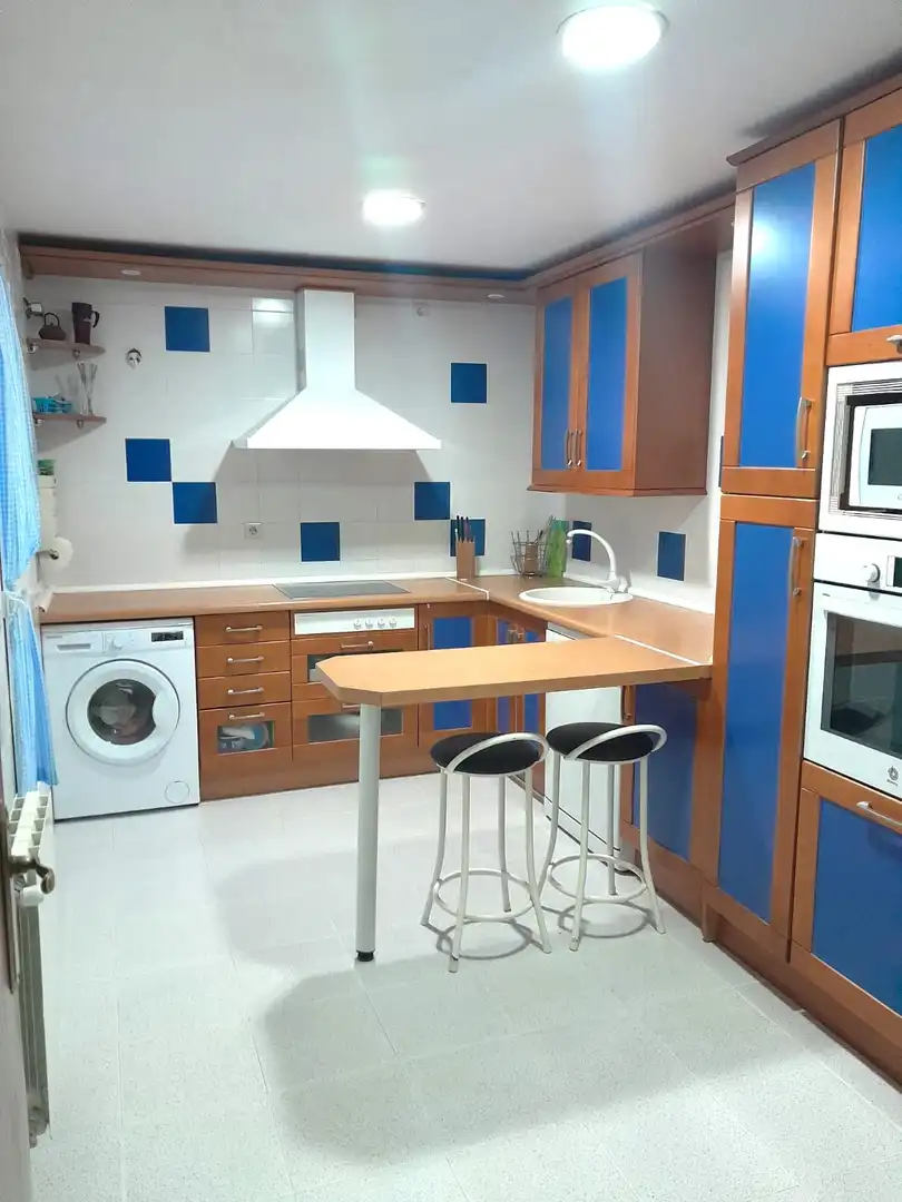 Kitchen of Detached homes for rent in Cáceres  with Air Conditioner, Heating and Terrace