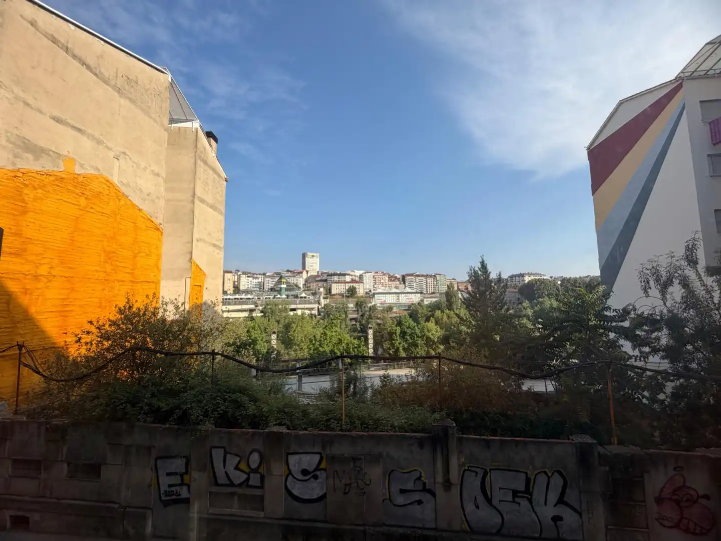 Vista exterior de Piso de alquiler en Ourense Capital  con Calefacción, Terraza y Amueblado