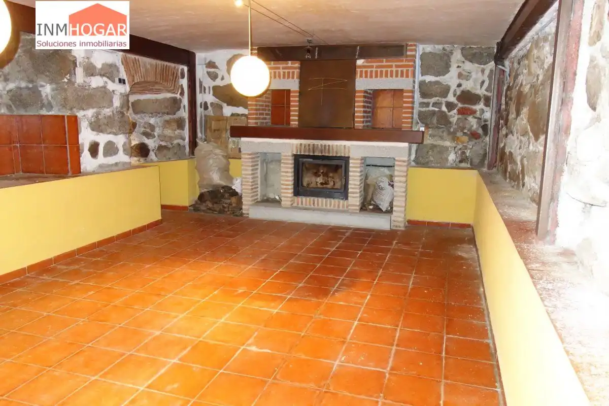 Local en venta en Ávila Capital