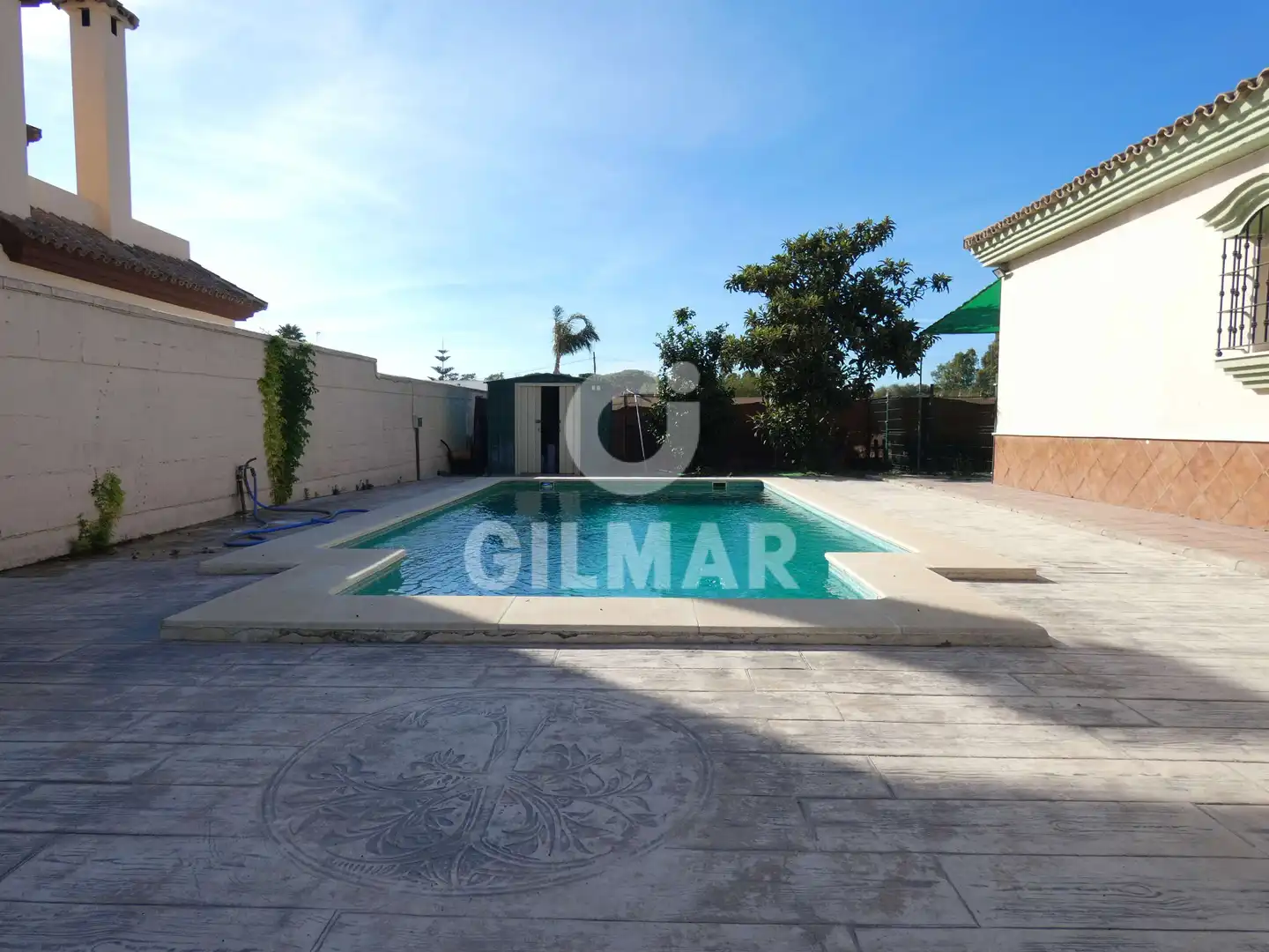 Piscina de Casa o xalet de lloguer en El Puerto de Santa María amb Aire condicionat, Jardí privat i Piscina