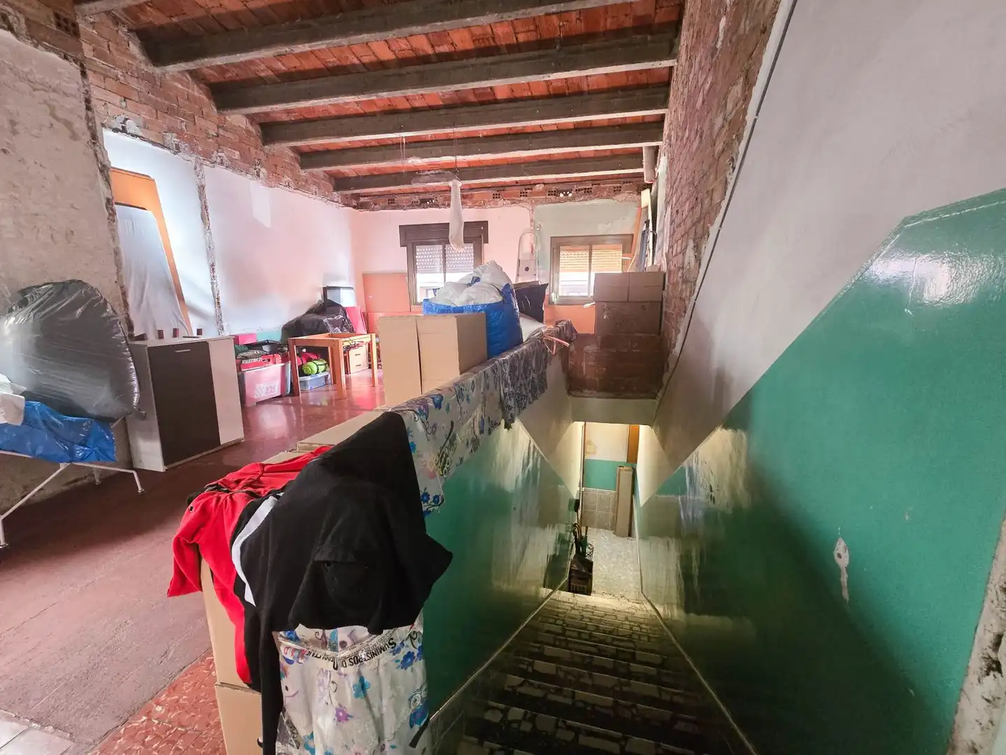 Casa adosada en venta en Ripollet con Calefacción, Trastero y Horno