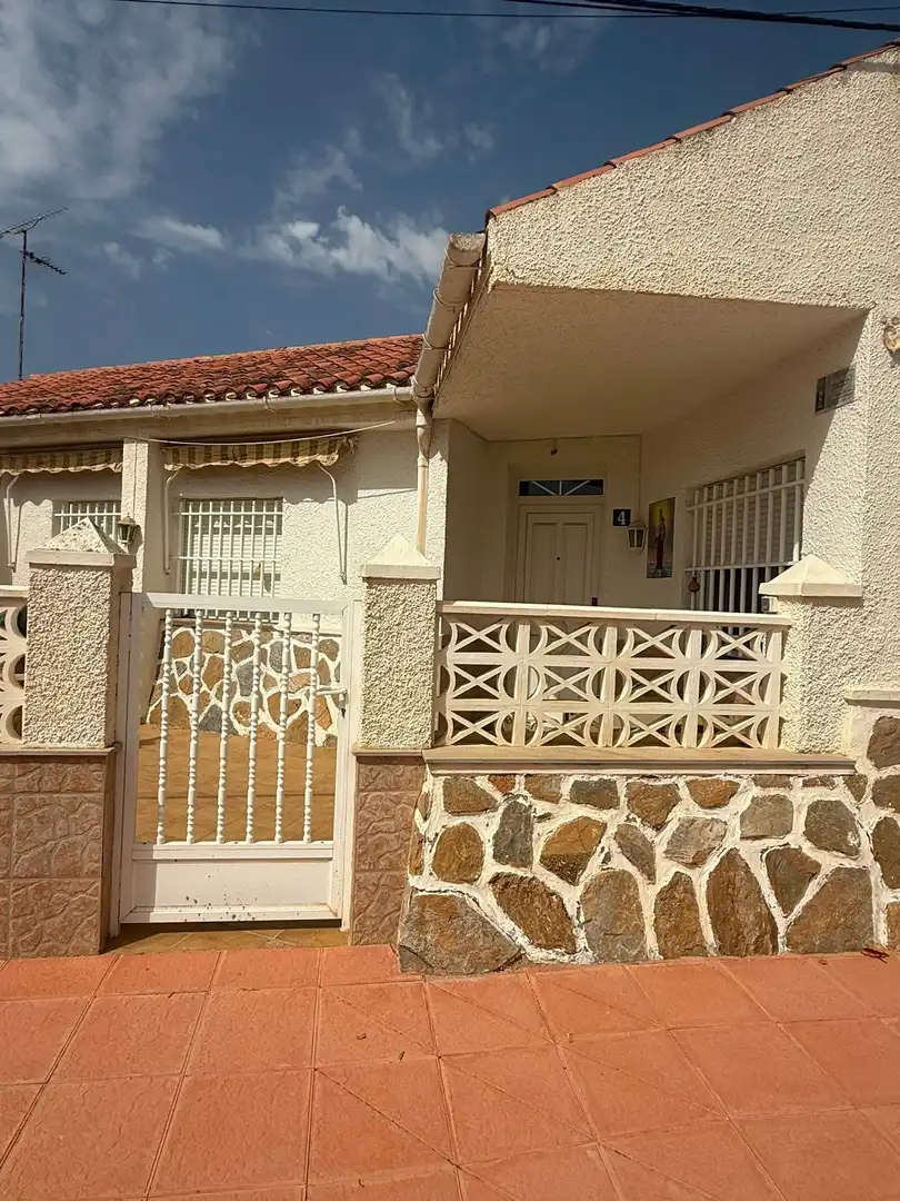 Vista exterior de Casa o xalet en venda en San Javier amb Aire condicionat, Jardí privat i Terrassa