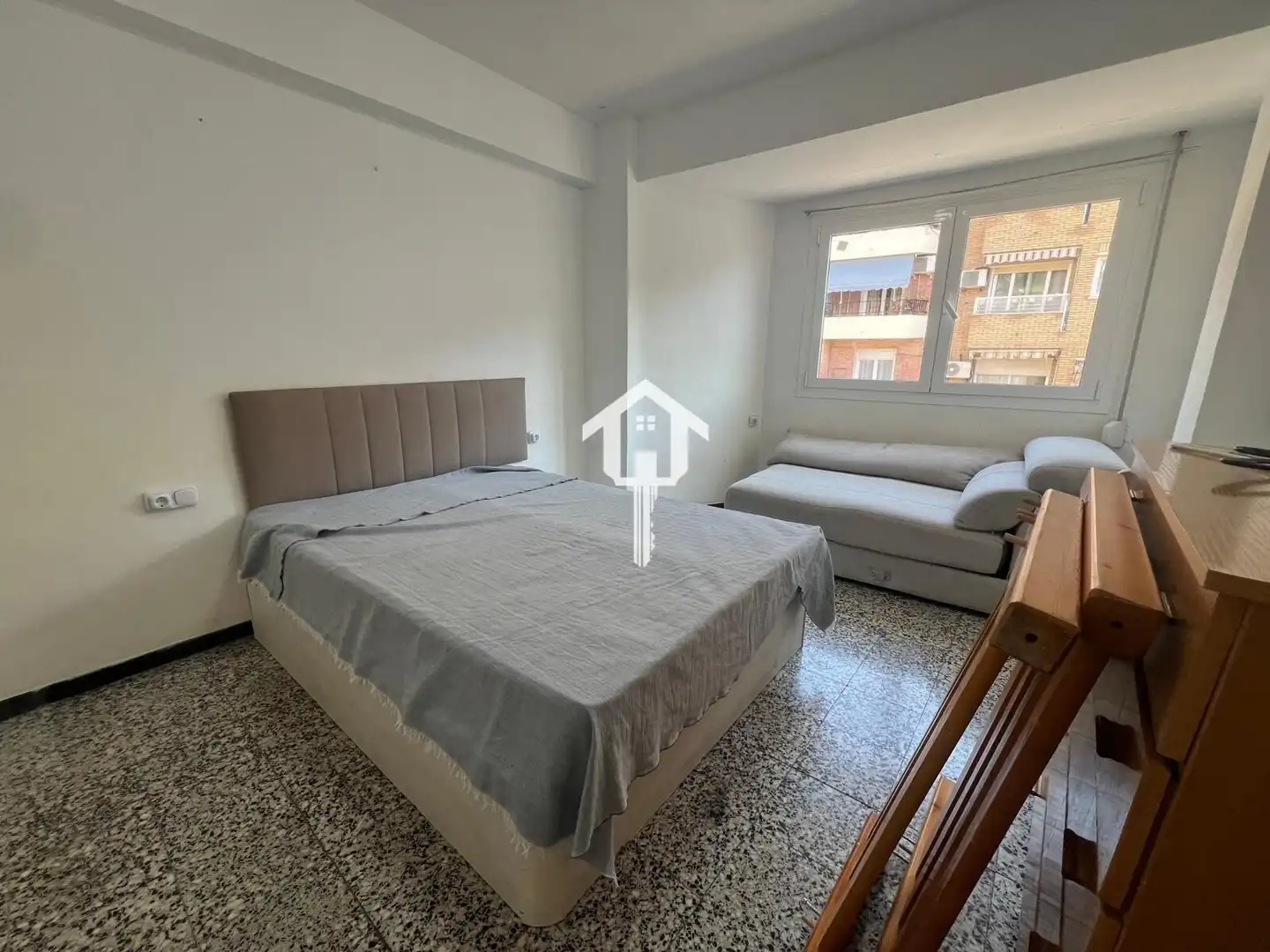 Habitación de Piso en venta en Alicante / Alacant con Amueblado y Balcón
