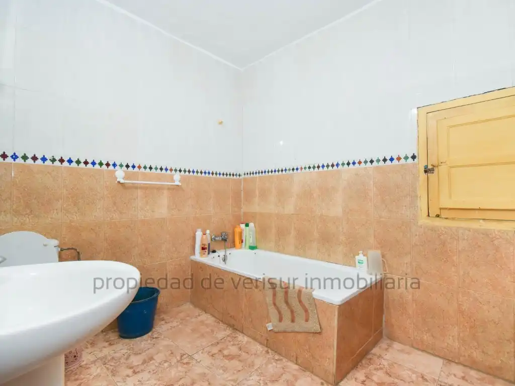 Bany de Casa o xalet en venda en Casco Antiguo