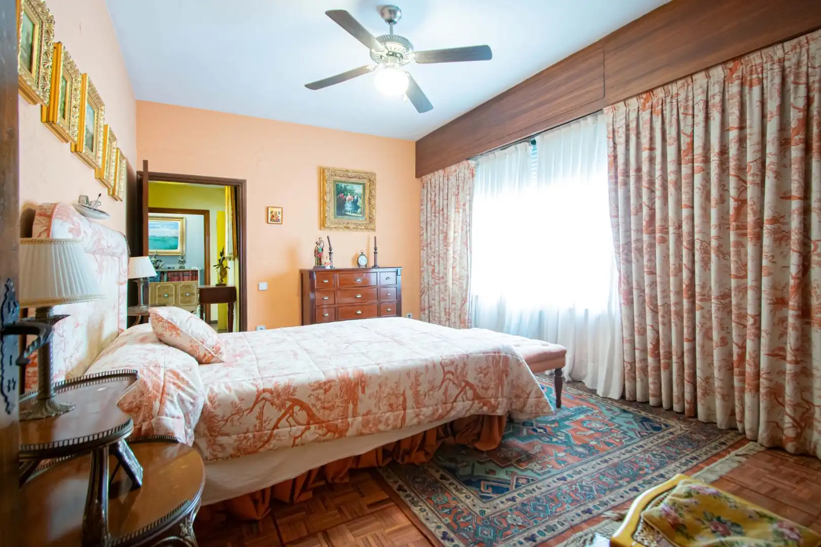 Schlafzimmer von Dachboden zum Verkauf in Sevilla mit Terrasse