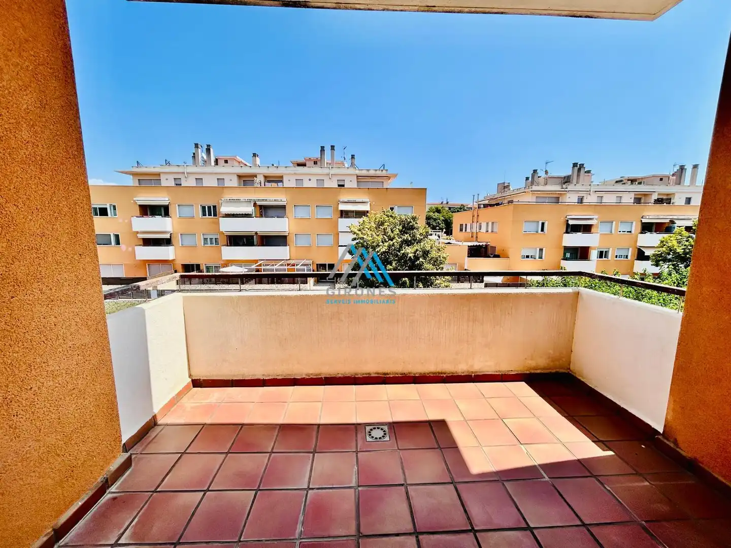 Piso con piscina en venta en VicenC Martorell 36, imagen 4