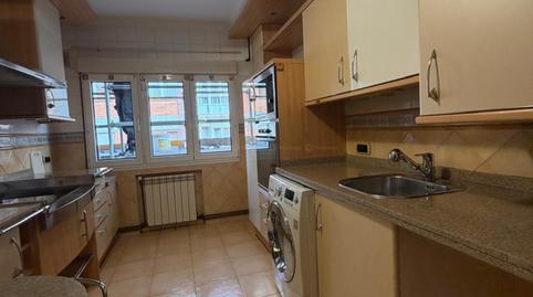 Foto 2 de Piso de alquiler en Gijón - Avenida Costa, Barrio del Centro, Gijón