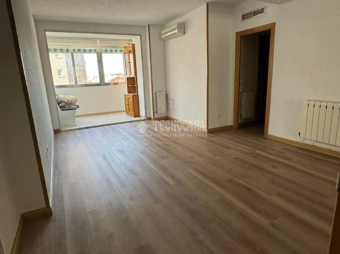 Bedroom of Flat for sale in Valdemoro  with Air Conditioner