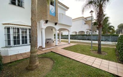 Jardí de Casa o xalet en venda en Chiclana de la Frontera amb Jardí privat, Parquet i Terrassa