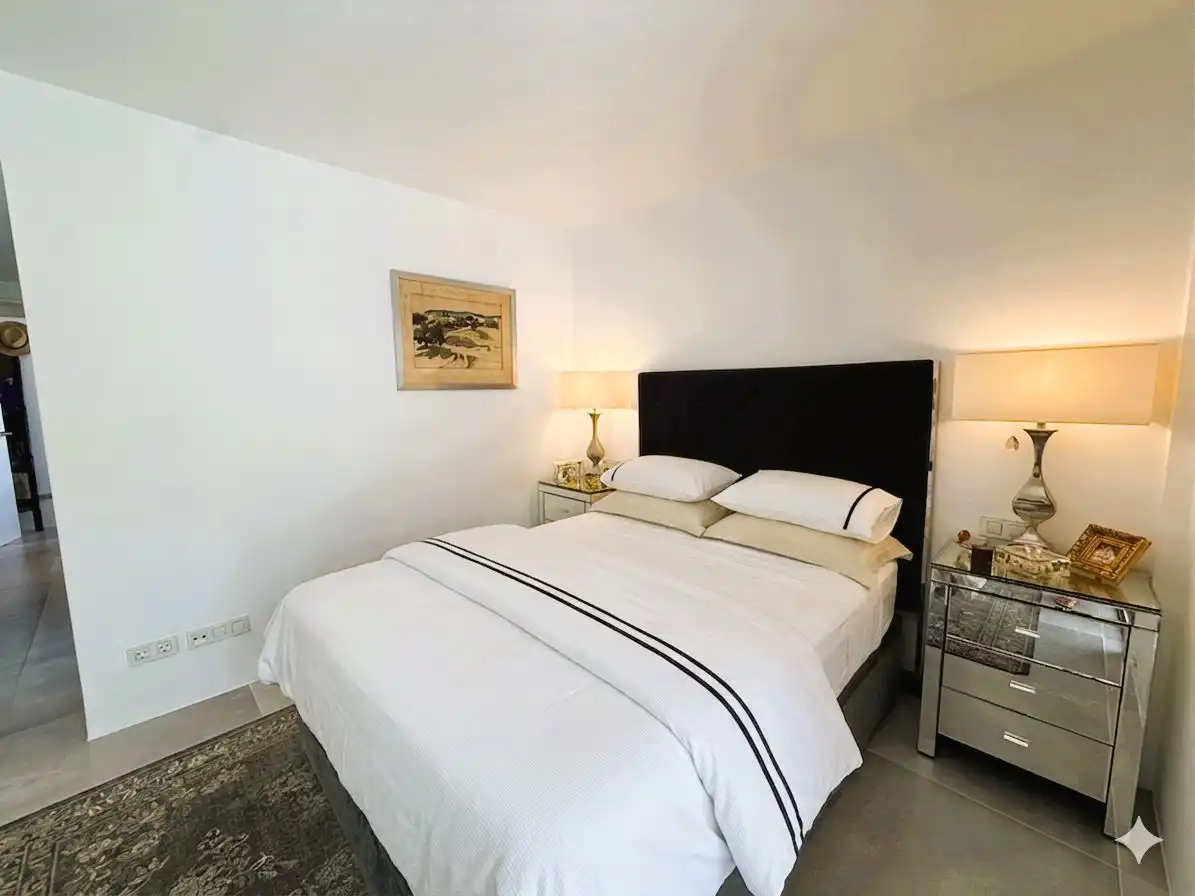 Dormitori de Apartament en venda en Eivissa amb Aire condicionat, Terrassa i Piscina