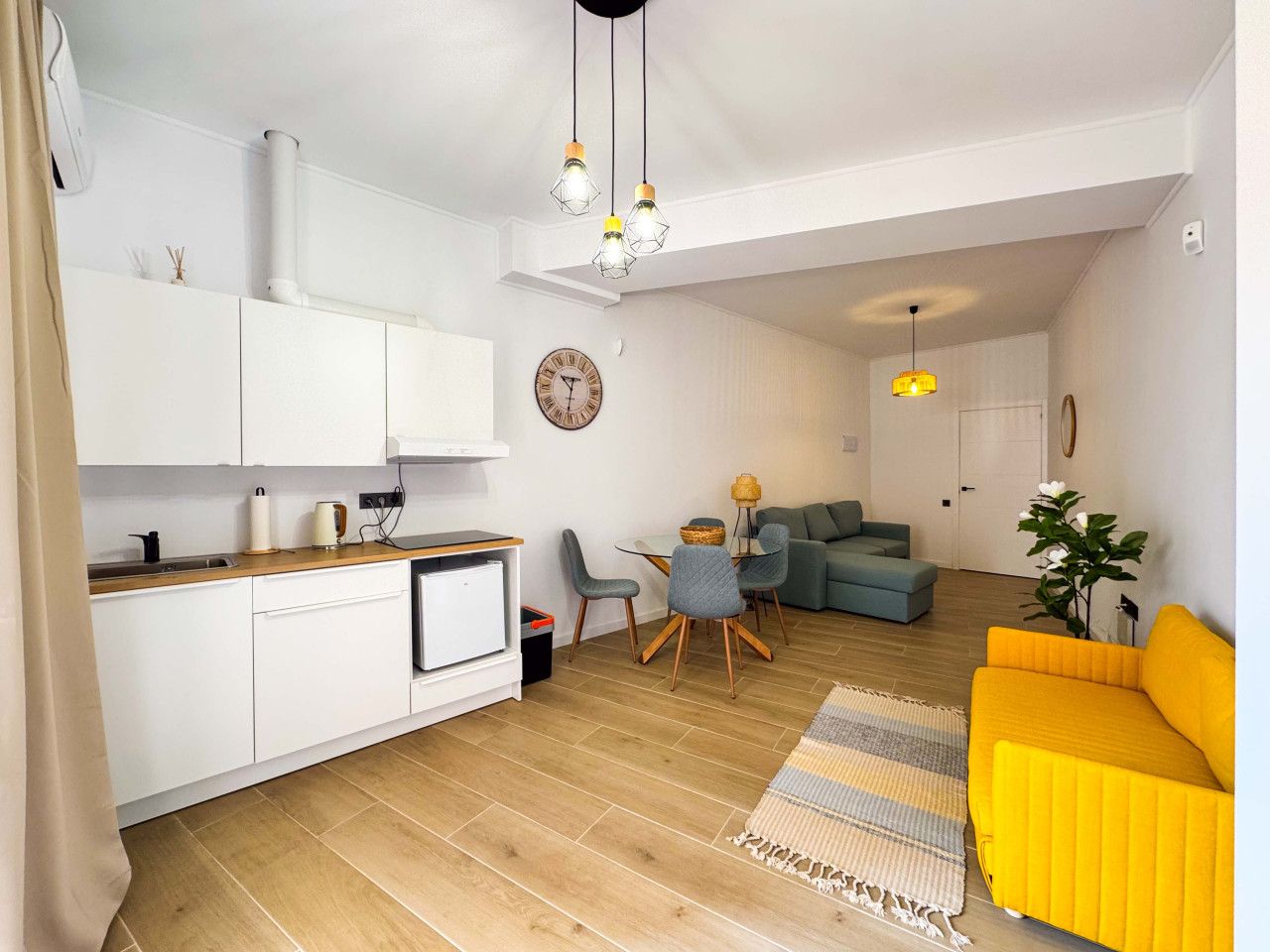 Sala d'estar de Estudi en venda en Torrevieja amb Aire condicionat, Calefacció i Moblat