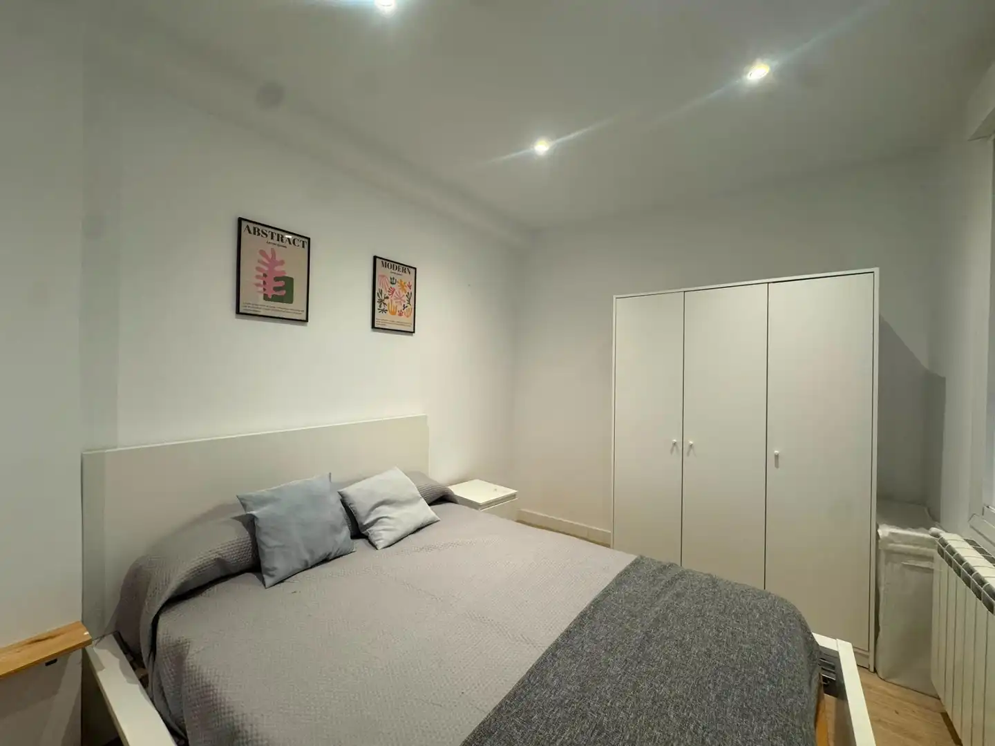 Habitación de Piso de alquiler en Ourense Capital  con Calefacción, Amueblado y Balcón