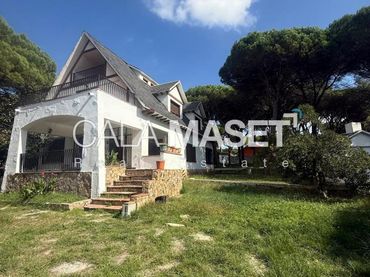 Casa en venda a Canigó 562